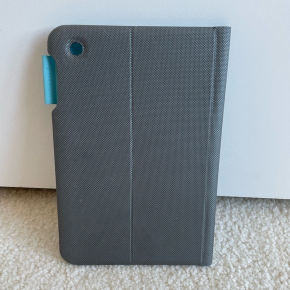 iPad Mini Gray Logitech Case - Picture 1 of 3